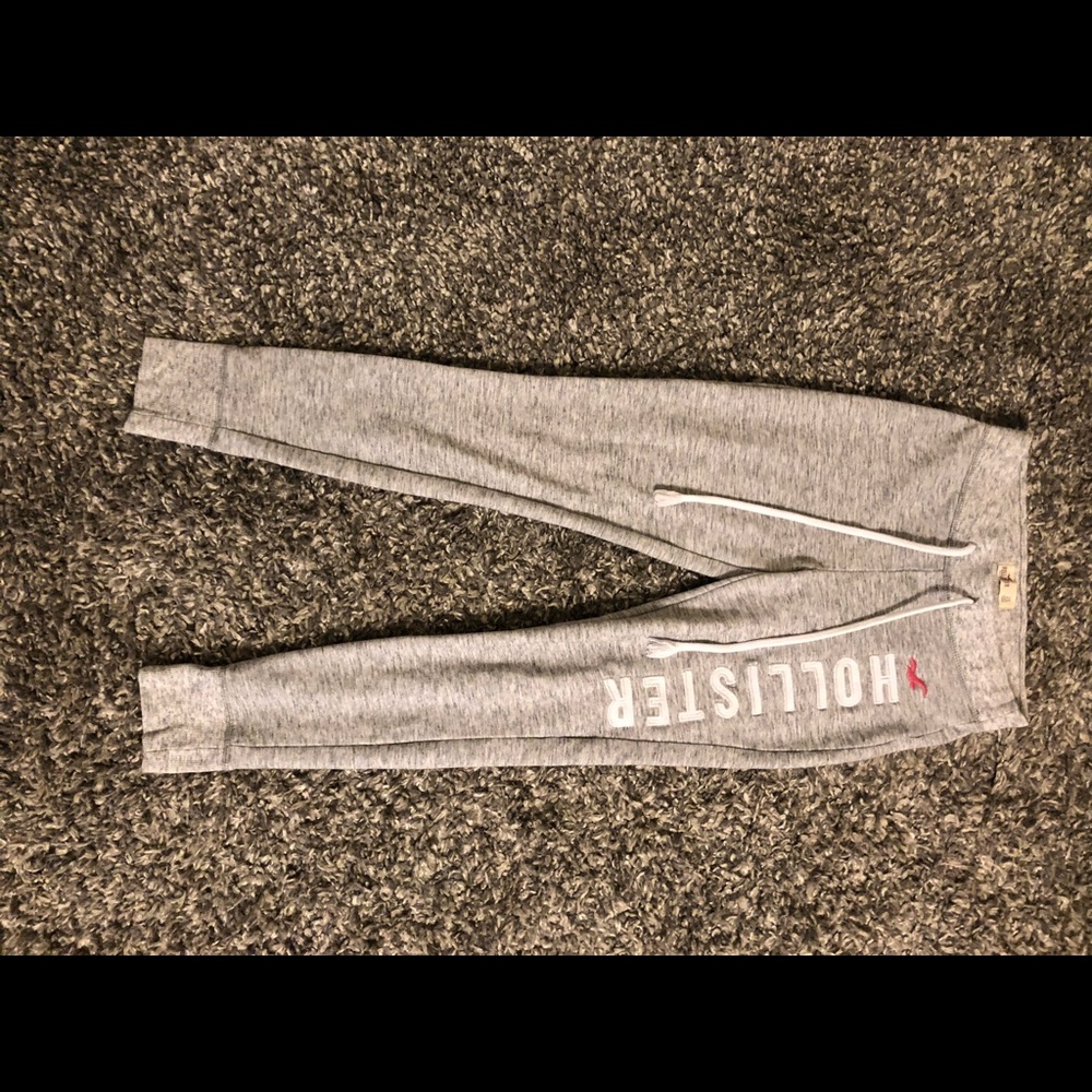 Hollister joggers